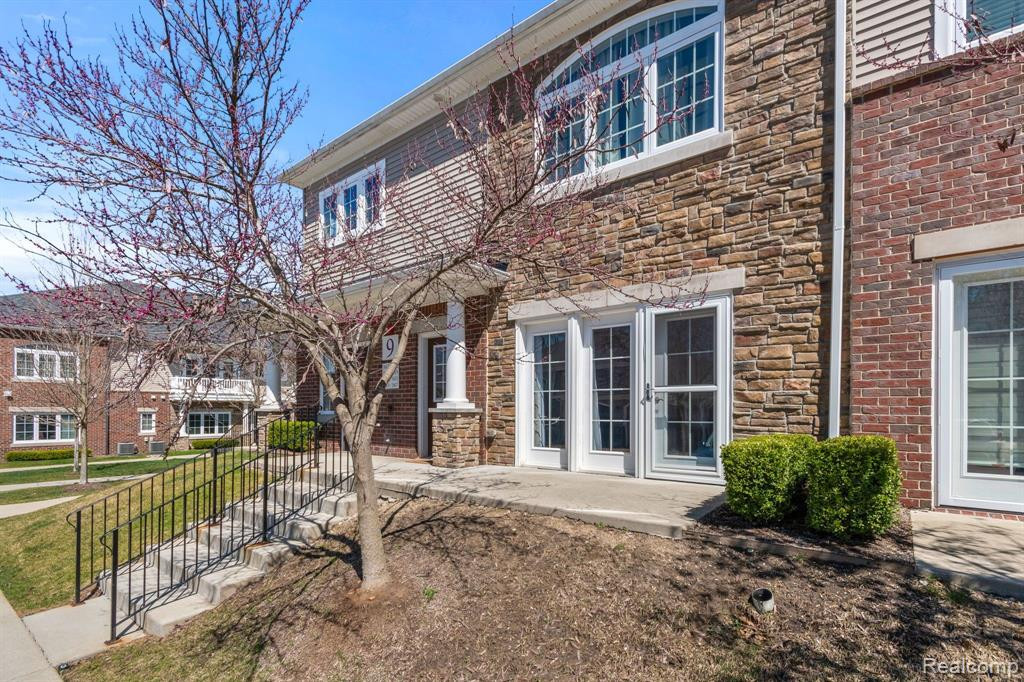 5613 ARBOR CHASE Drive, Ann Arbor, MI 48103 — Photo 3