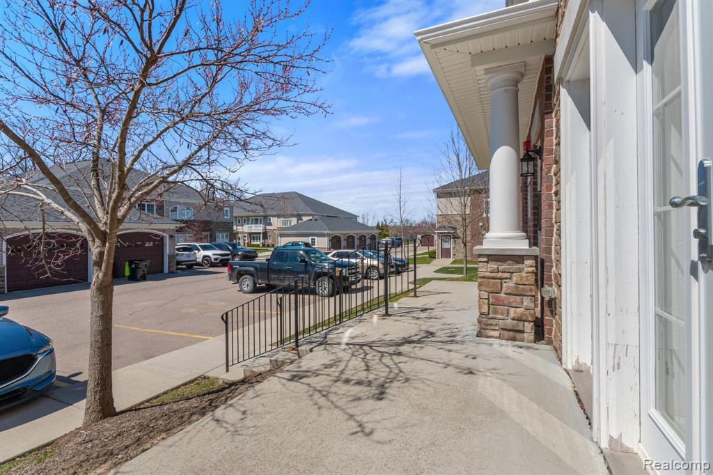 5613 ARBOR CHASE Drive, Ann Arbor, MI 48103 — Photo 5