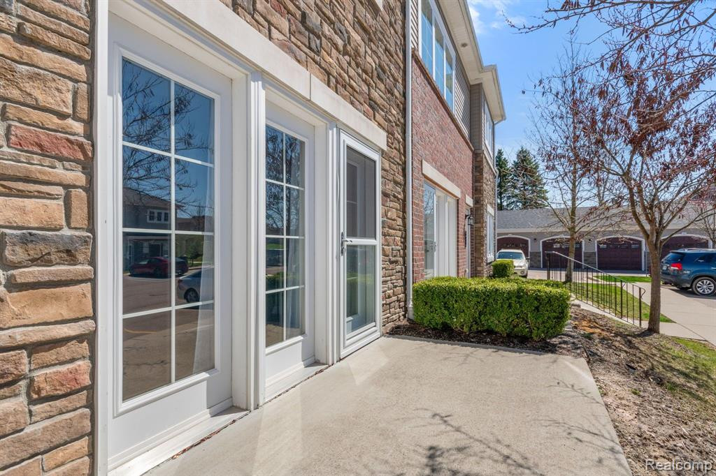 5613 ARBOR CHASE Drive, Ann Arbor, MI 48103 — Photo 6