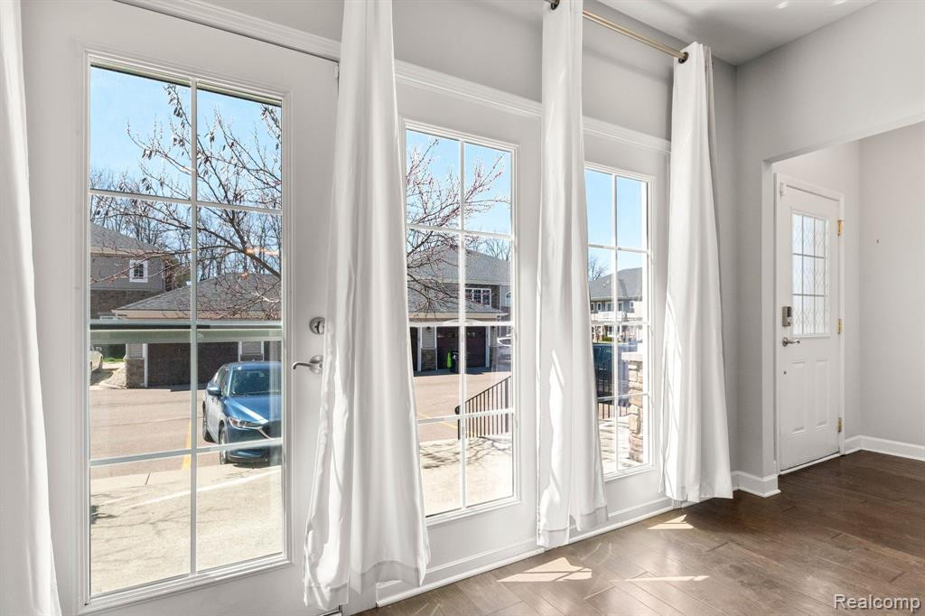 5613 ARBOR CHASE Drive, Ann Arbor, MI 48103 — Photo 7
