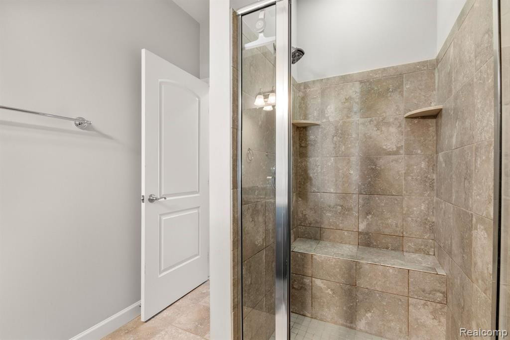 5613 ARBOR CHASE Drive, Ann Arbor, MI 48103 — Photo 24