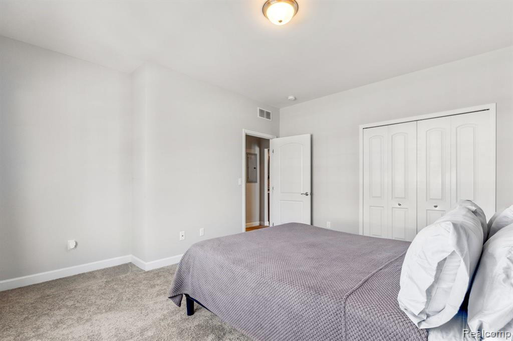5613 ARBOR CHASE Drive, Ann Arbor, MI 48103 — Photo 27