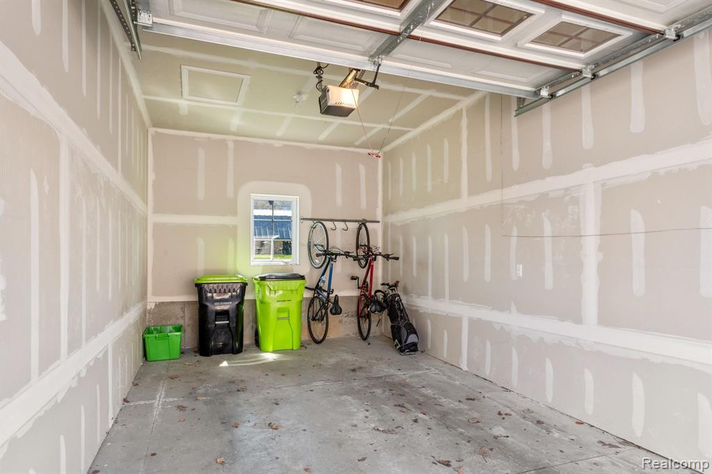 5613 ARBOR CHASE Drive, Ann Arbor, MI 48103 — Photo 33