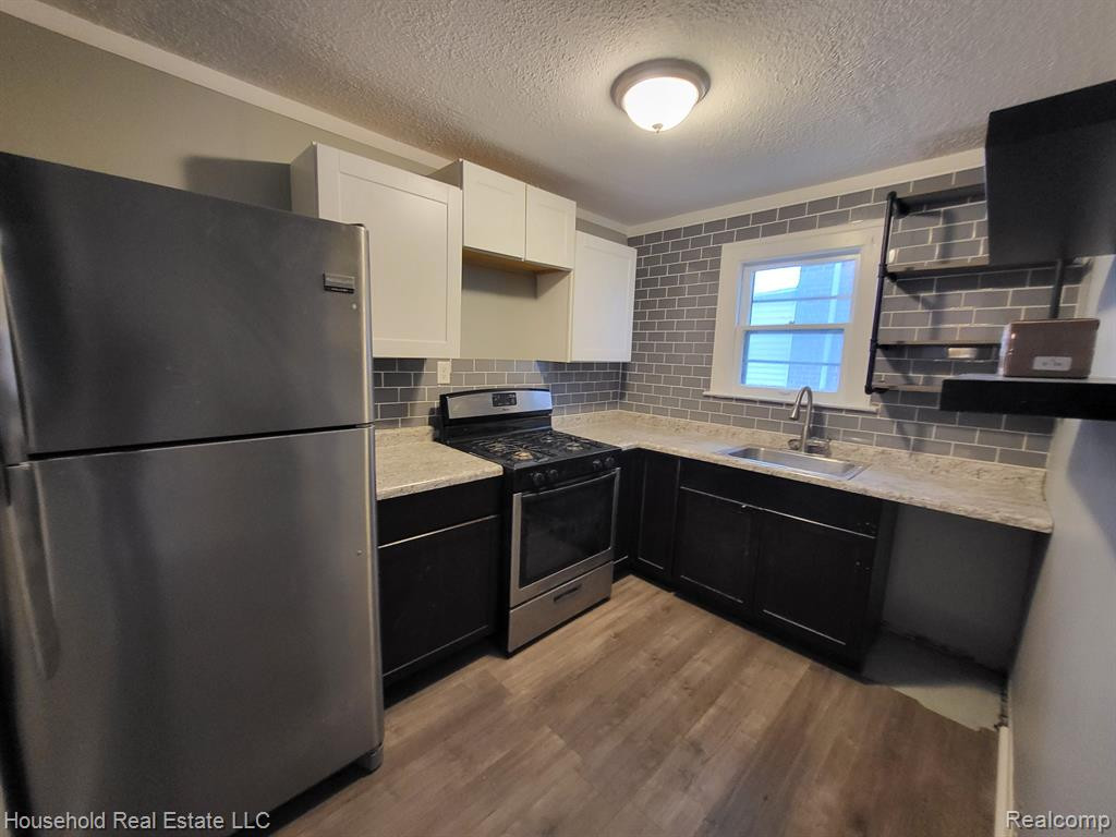5566 BALFOUR Road, Detroit, MI 48224 — Photo 18