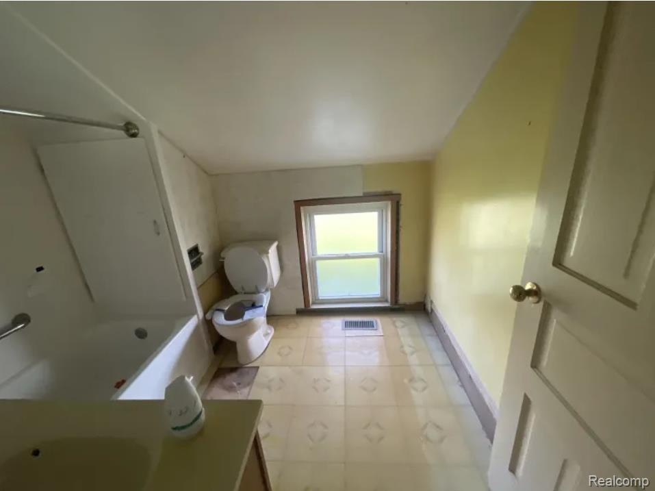 8284 E LIPPINCOTT Boulevard, Davison, MI 48423 — Photo 7