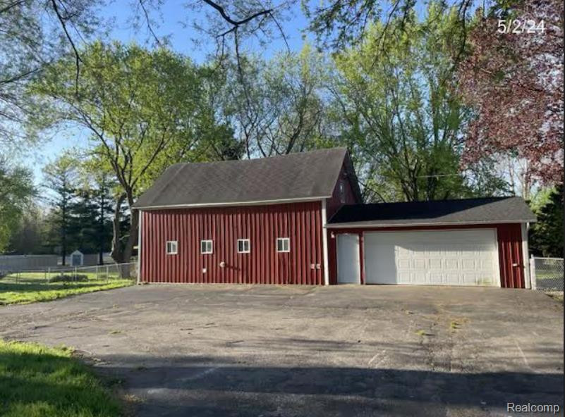 8284 E LIPPINCOTT Boulevard, Davison, MI 48423 — Photo 9