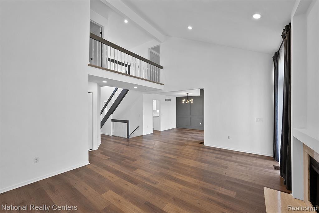23193 N CHANTICLEER Drive, Southfield, MI 48034 — Photo 13