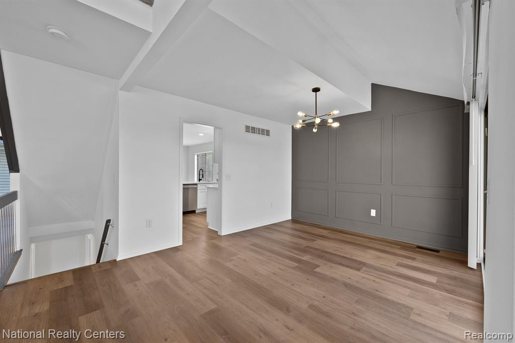 23193 N CHANTICLEER Drive, Southfield, MI 48034 — Photo 14