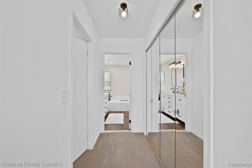 23193 N CHANTICLEER Drive, Southfield, MI 48034 — Photo 24