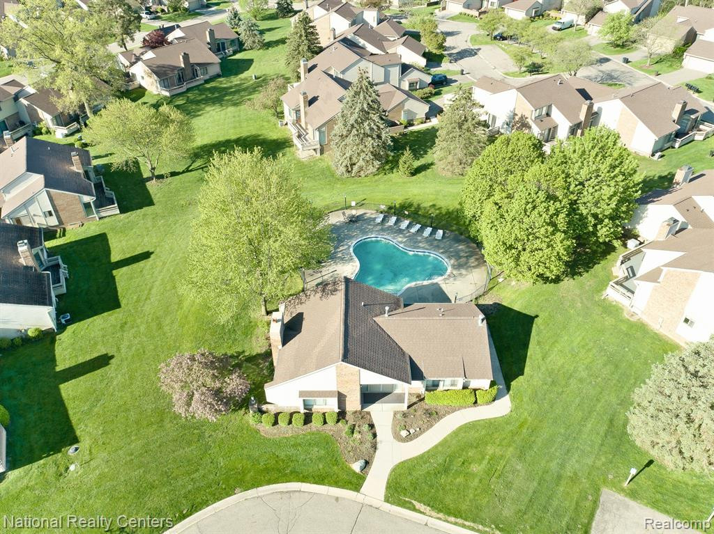 23193 N CHANTICLEER Drive, Southfield, MI 48034 — Photo 44