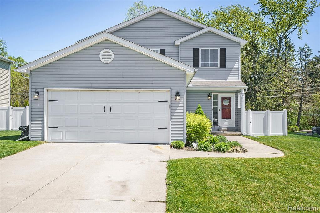 50 FOUNTAIN PARK Drive, Waterford, MI 48327 — front exterior