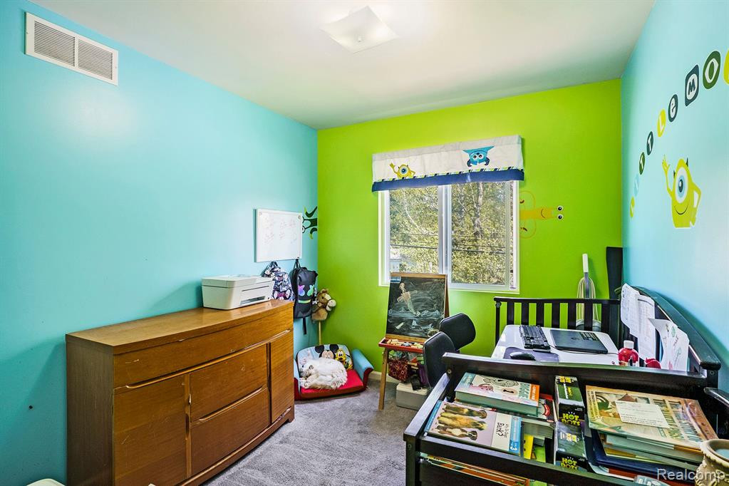 50 FOUNTAIN PARK Drive, Waterford, MI 48327 — Photo 9