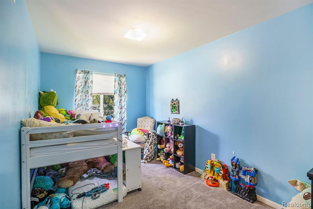 50 FOUNTAIN PARK Drive, Waterford, MI 48327 — Photo 10