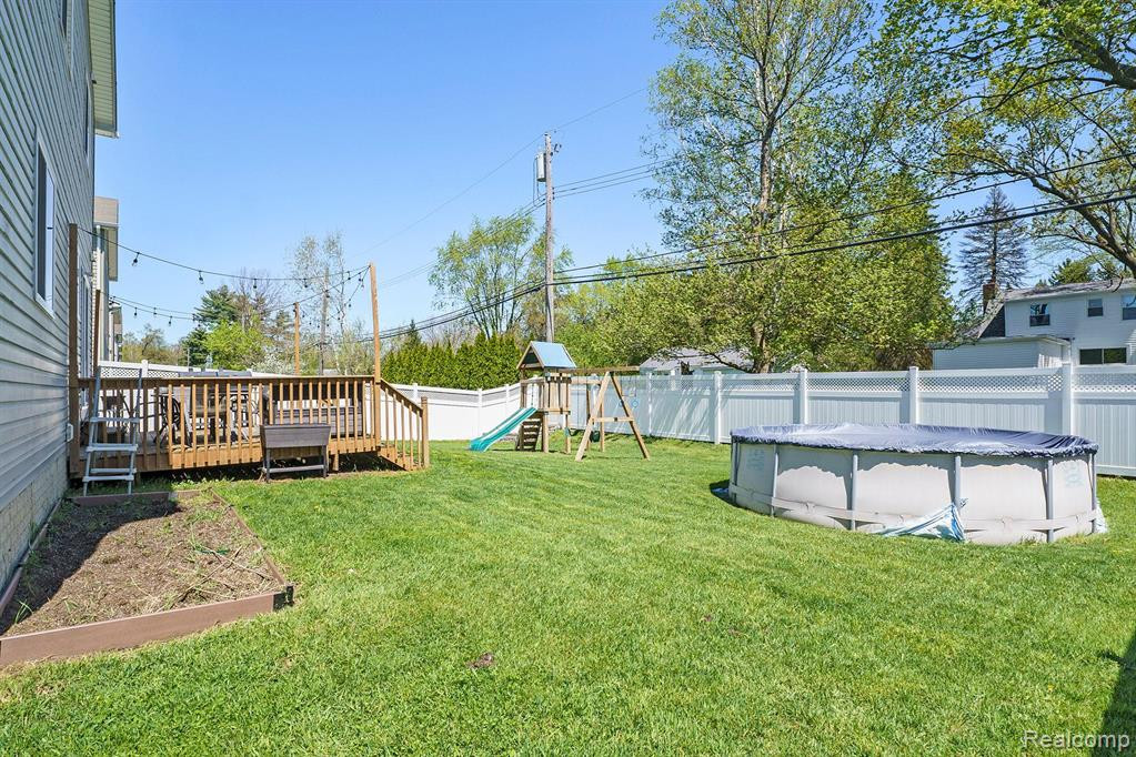 50 FOUNTAIN PARK Drive, Waterford, MI 48327 — Photo 14