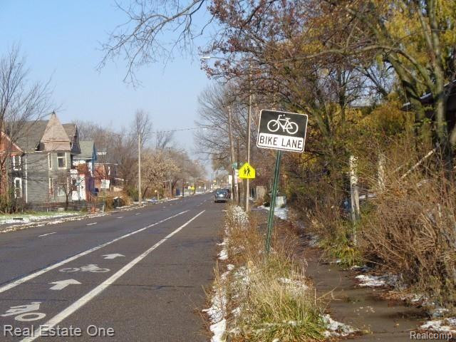 2738 ROSA PARKS BLVD, Detroit, MI 48216 — Photo 12