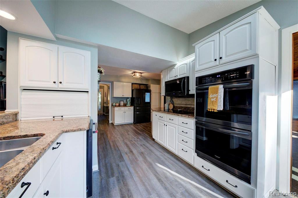 7312 BIRCKLAN Drive, Canton, MI 48187 — Photo 16