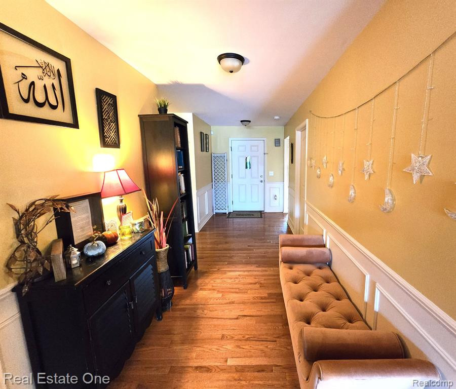 2496 ARCADIA Drive, Canton, MI 48188 — Photo 4