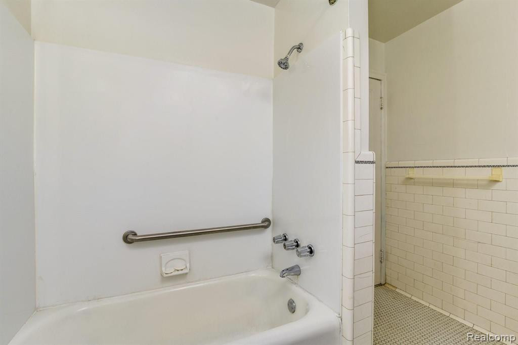 4103 BEDFORD Street, Detroit, MI 48224 — Photo 19