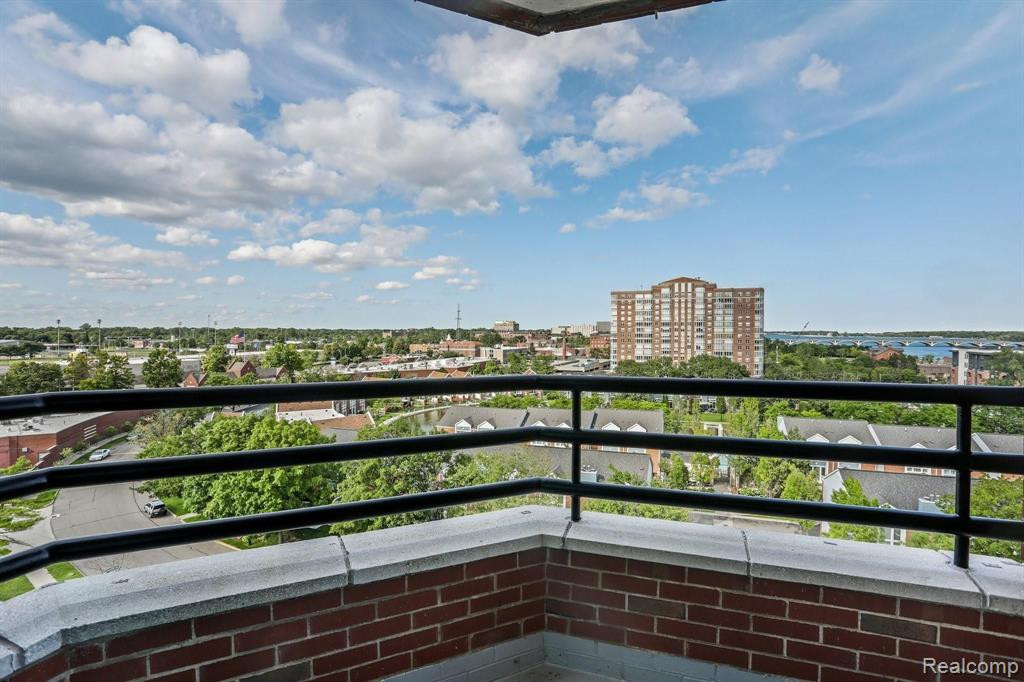 3320 SPINNAKER Lane, 9A, Detroit, MI 48207 — Photo 3