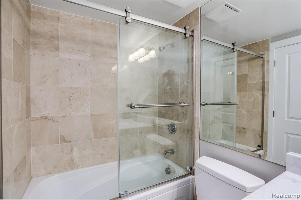3320 SPINNAKER Lane, 9A, Detroit, MI 48207 — Photo 10