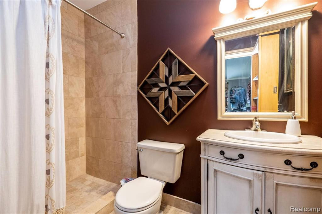 1075 LALOND Avenue, Waterford, MI 48327 — Photo 19