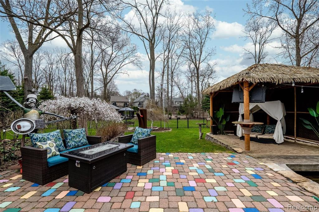 1075 LALOND Avenue, Waterford, MI 48327 — Photo 43