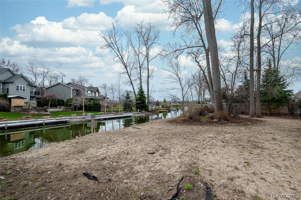 1075 LALOND Avenue, Waterford, MI 48327 — Photo 54