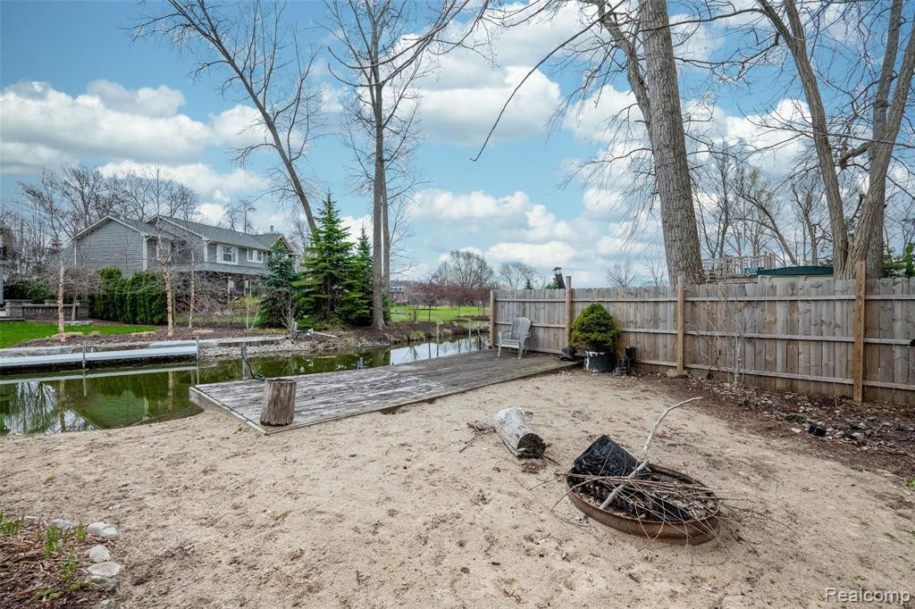 1075 LALOND Avenue, Waterford, MI 48327 — Photo 55