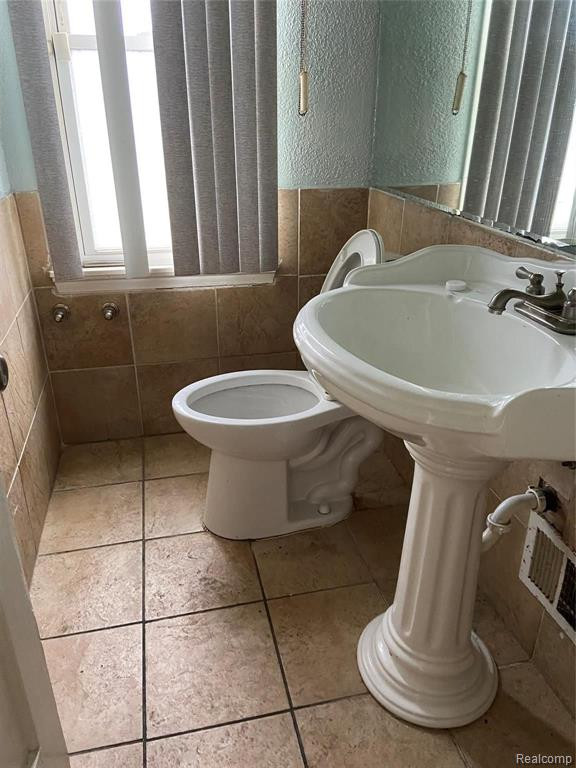 9268 PEIDMONT, Detroit, MI 48228 — Photo 7
