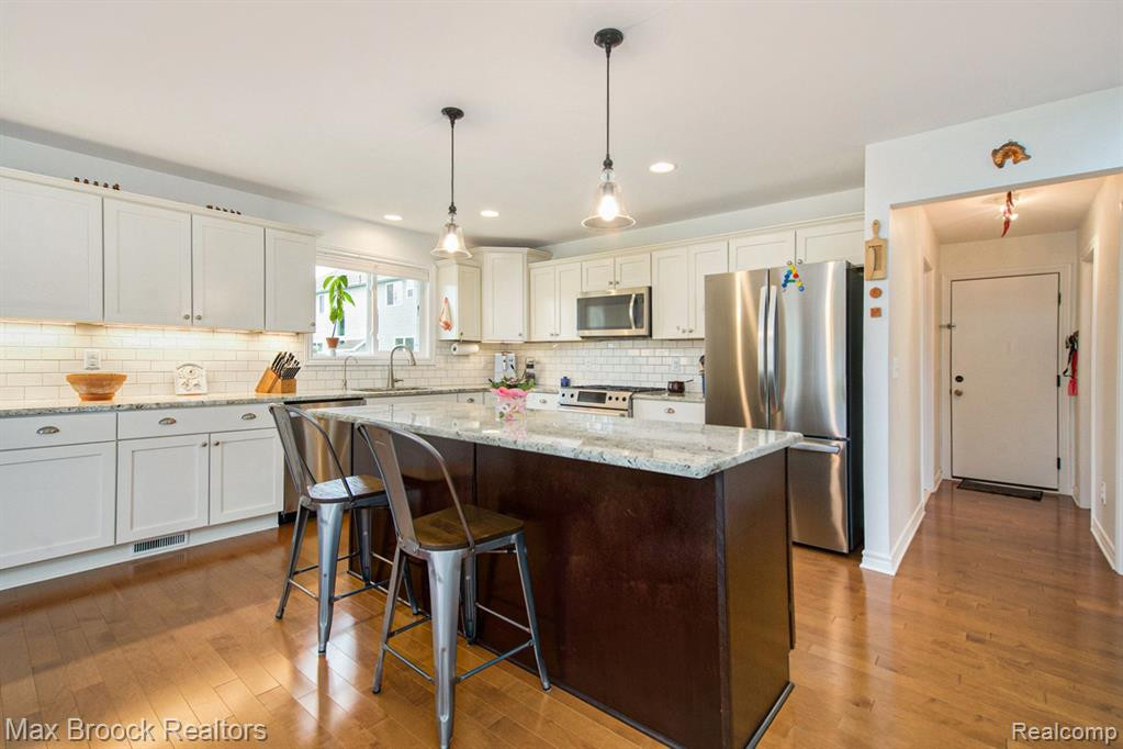 10332 COBB HOLLOW FARM, Saline, MI 48176 — Photo 11