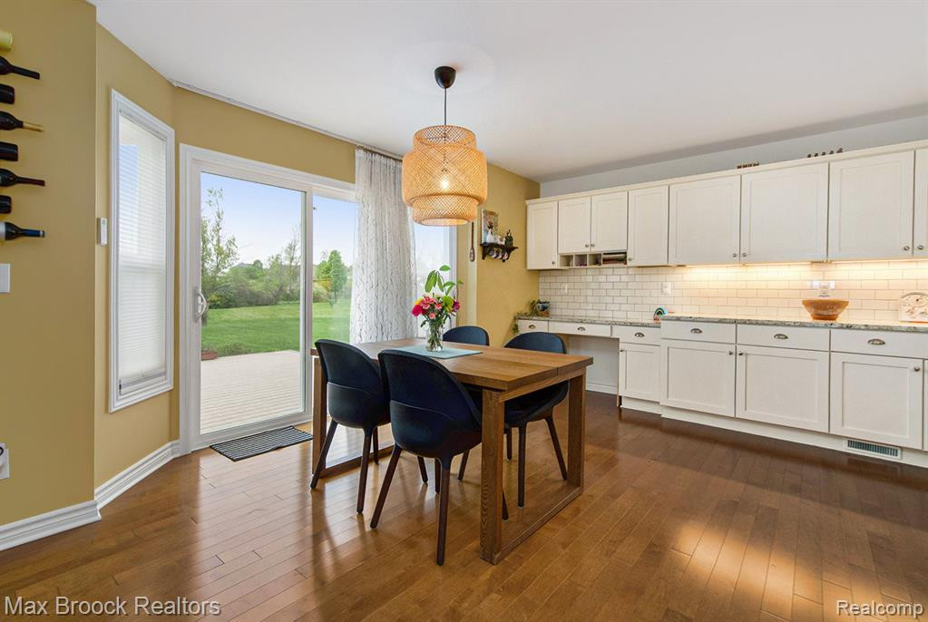 10332 COBB HOLLOW FARM, Saline, MI 48176 — Photo 14