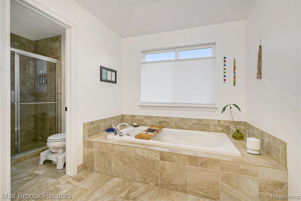 10332 COBB HOLLOW FARM, Saline, MI 48176 — Photo 19