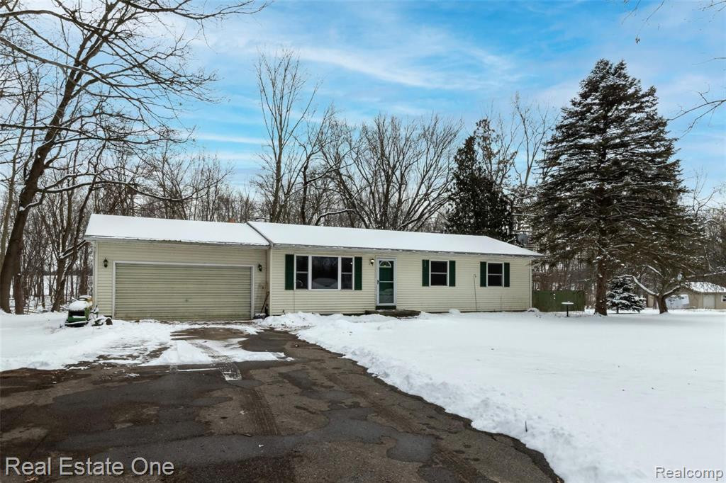 5250 E ALLEN Road, Webberville, MI 48892 — Photo 2