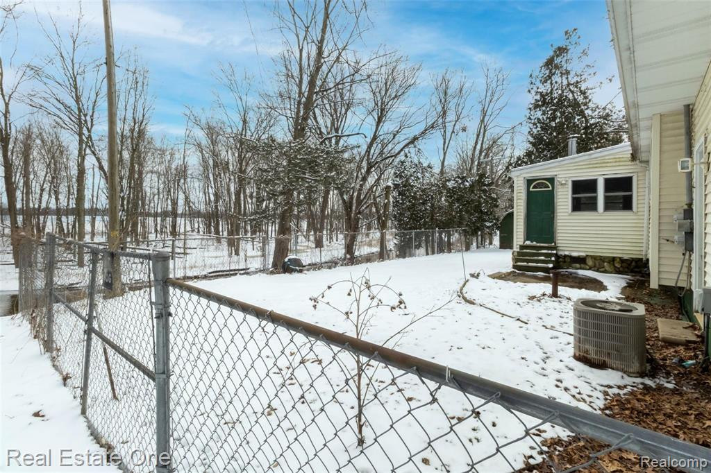 5250 E ALLEN Road, Webberville, MI 48892 — Photo 5