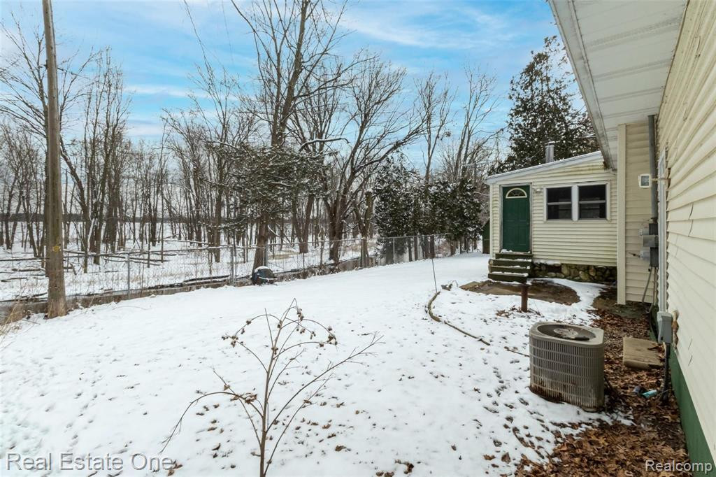 5250 E ALLEN Road, Webberville, MI 48892 — Photo 9