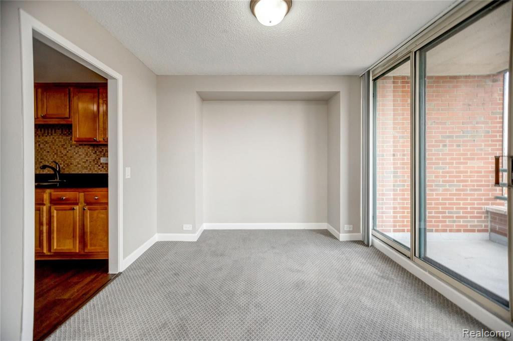 3320 Spinnaker Lane, 4C, Detroit, MI 48207 — Photo 19