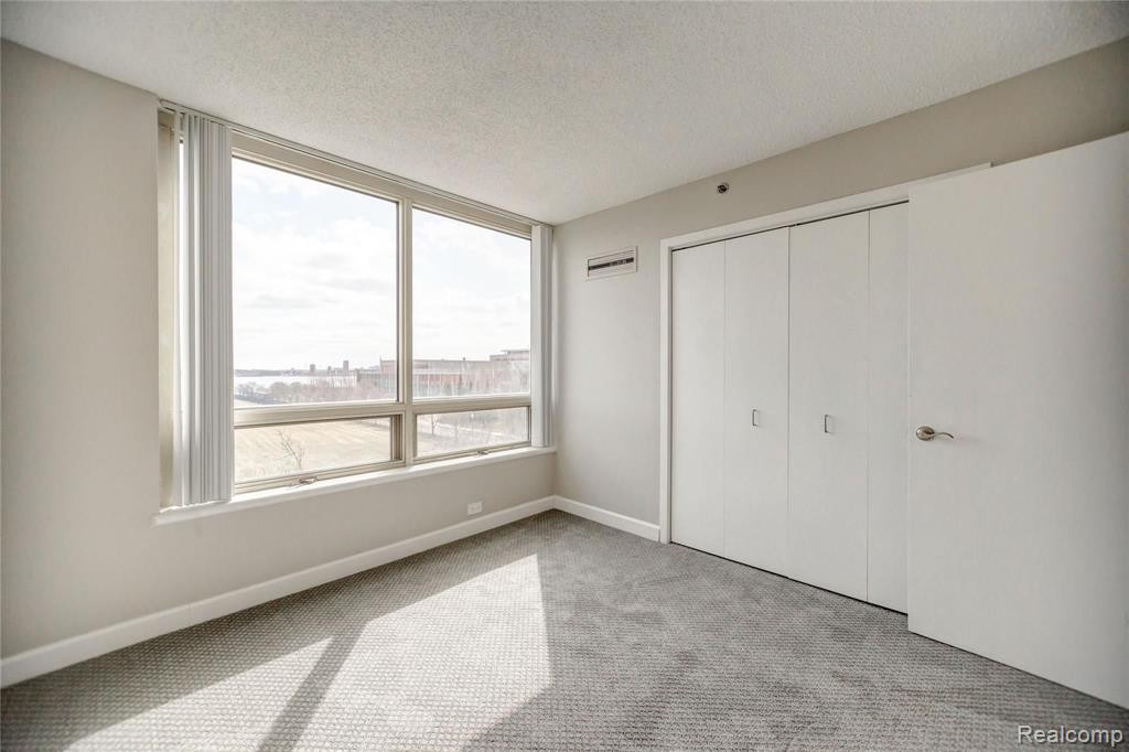 3320 Spinnaker Lane, 4C, Detroit, MI 48207 — Photo 25