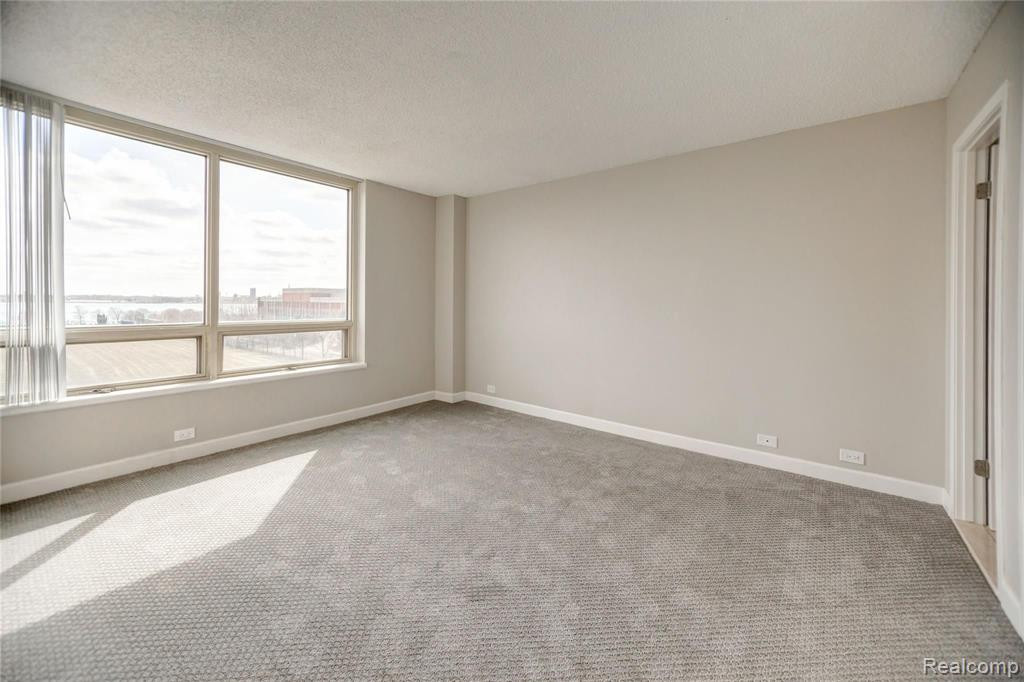 3320 Spinnaker Lane, 4C, Detroit, MI 48207 — Photo 29