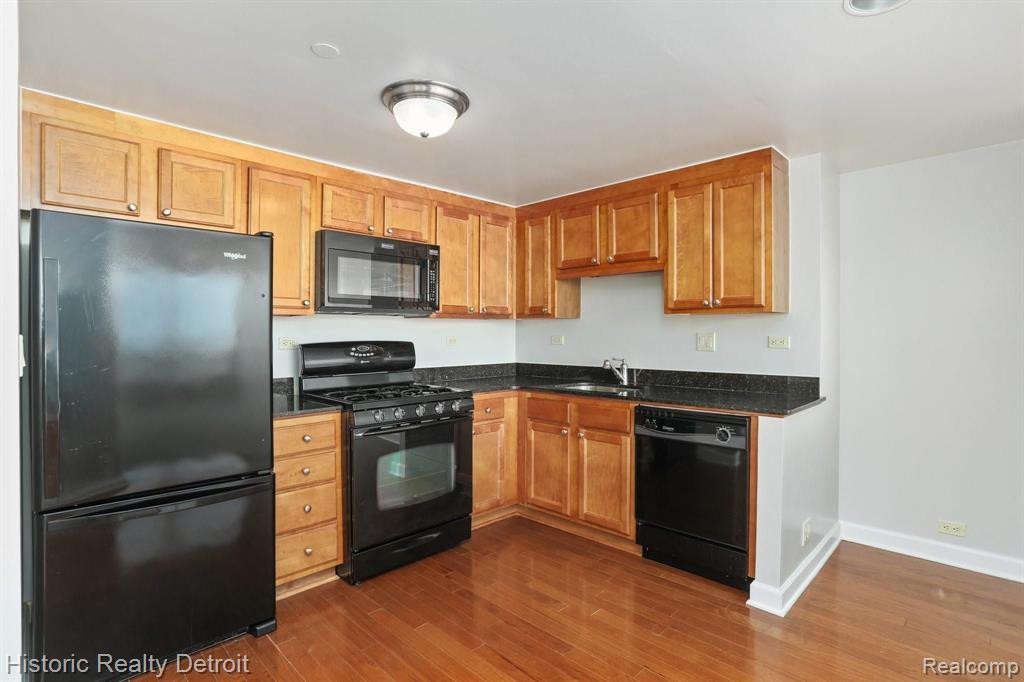 3320 Spinnaker Lane, 14 E, Detroit, MI 48207 — Photo 7