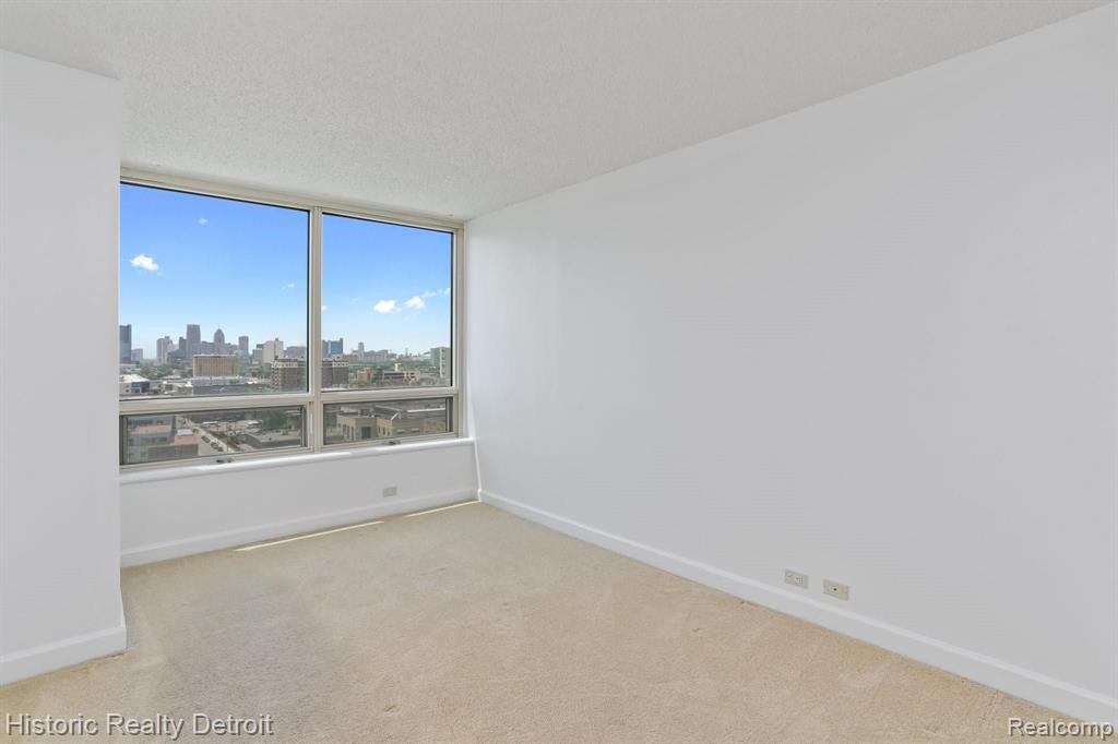 3320 Spinnaker Lane, 14 E, Detroit, MI 48207 — Photo 9