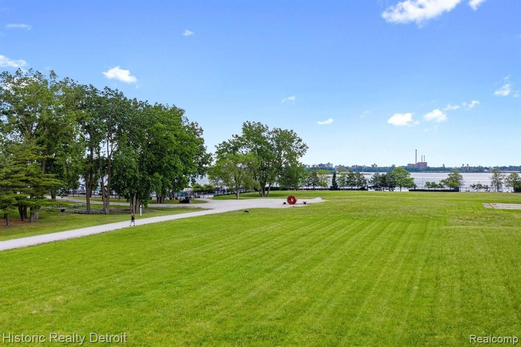 3320 Spinnaker Lane, 14 E, Detroit, MI 48207 — Photo 23