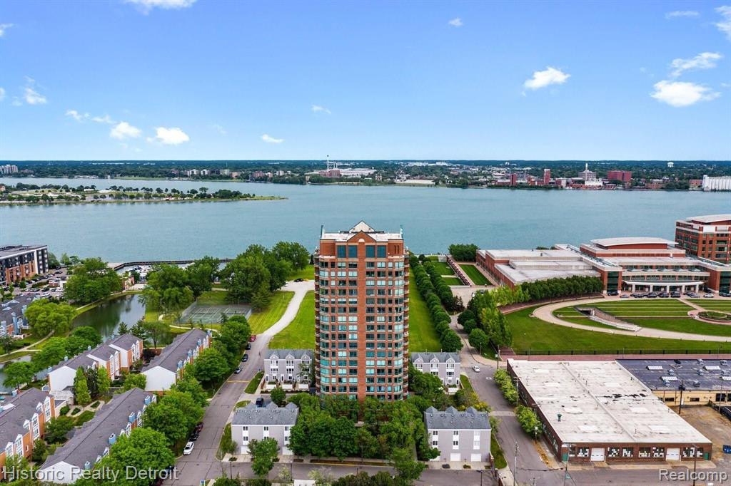 3320 Spinnaker Lane, 14 E, Detroit, MI 48207 — Photo 48