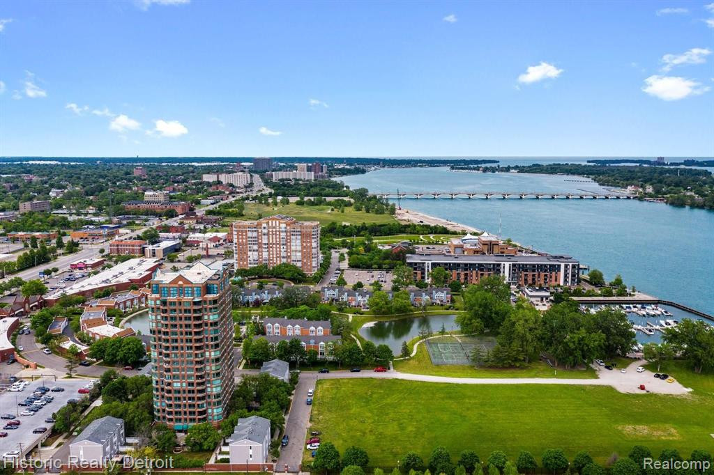 3320 Spinnaker Lane, 14 E, Detroit, MI 48207 — Photo 52