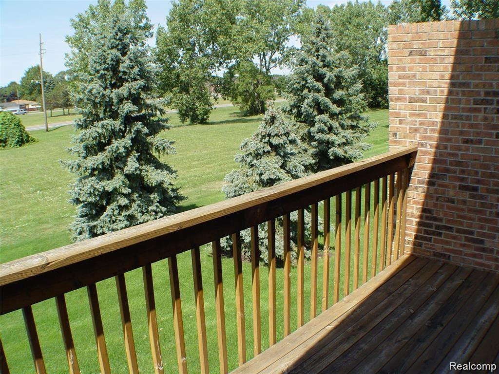 1565 Harbour Boulevard, 182, Trenton, MI 48183 — Photo 5