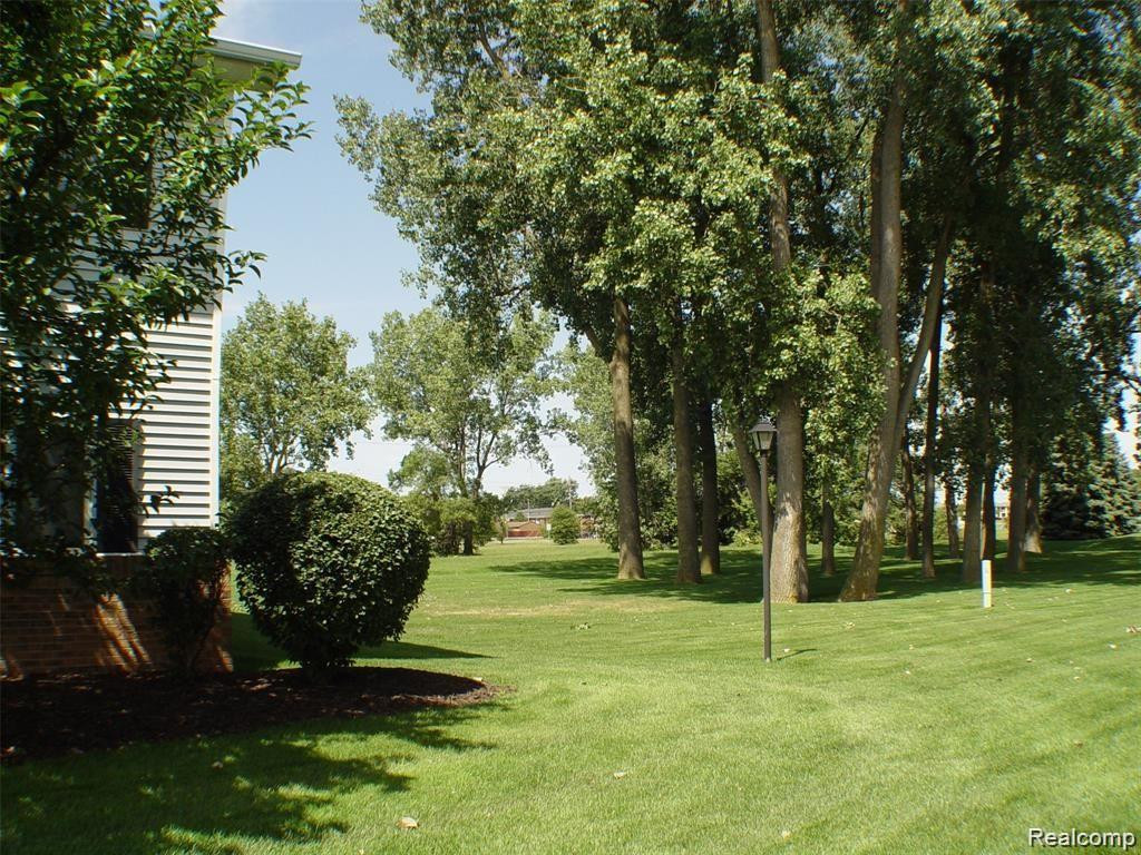 1565 Harbour Boulevard, 182, Trenton, MI 48183 — Photo 22