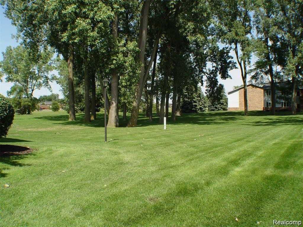 1565 Harbour Boulevard, 182, Trenton, MI 48183 — Photo 25