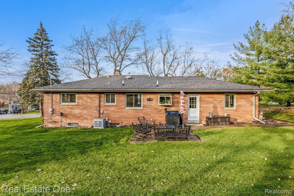 6340 MIDDLE LAKE Road, Clarkston, MI — Photo 4