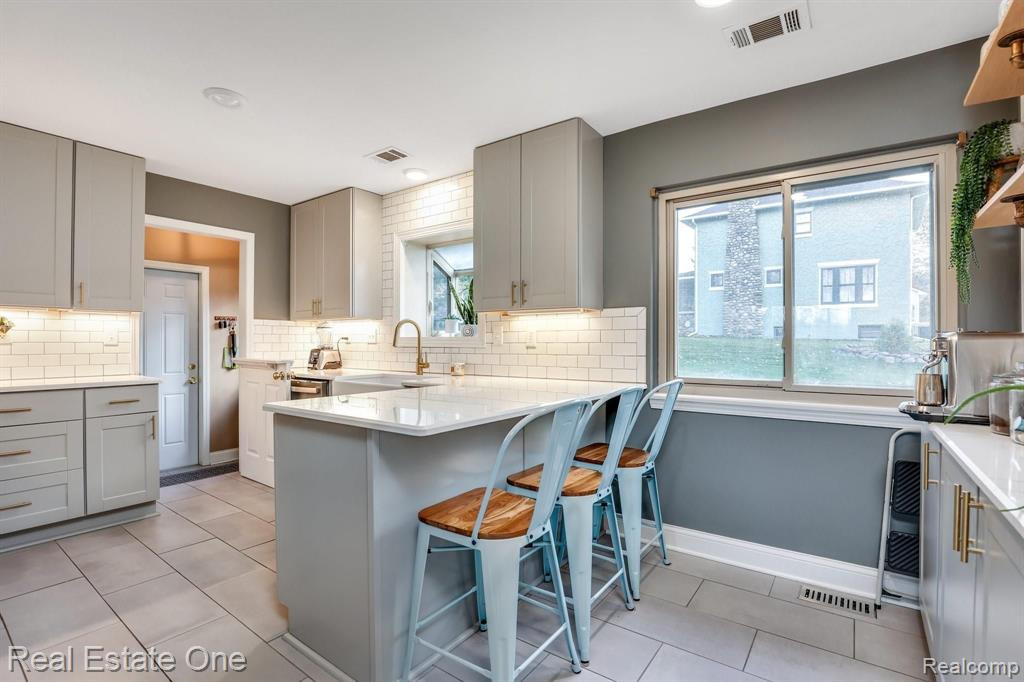 6340 MIDDLE LAKE Road, Clarkston, MI — Photo 13