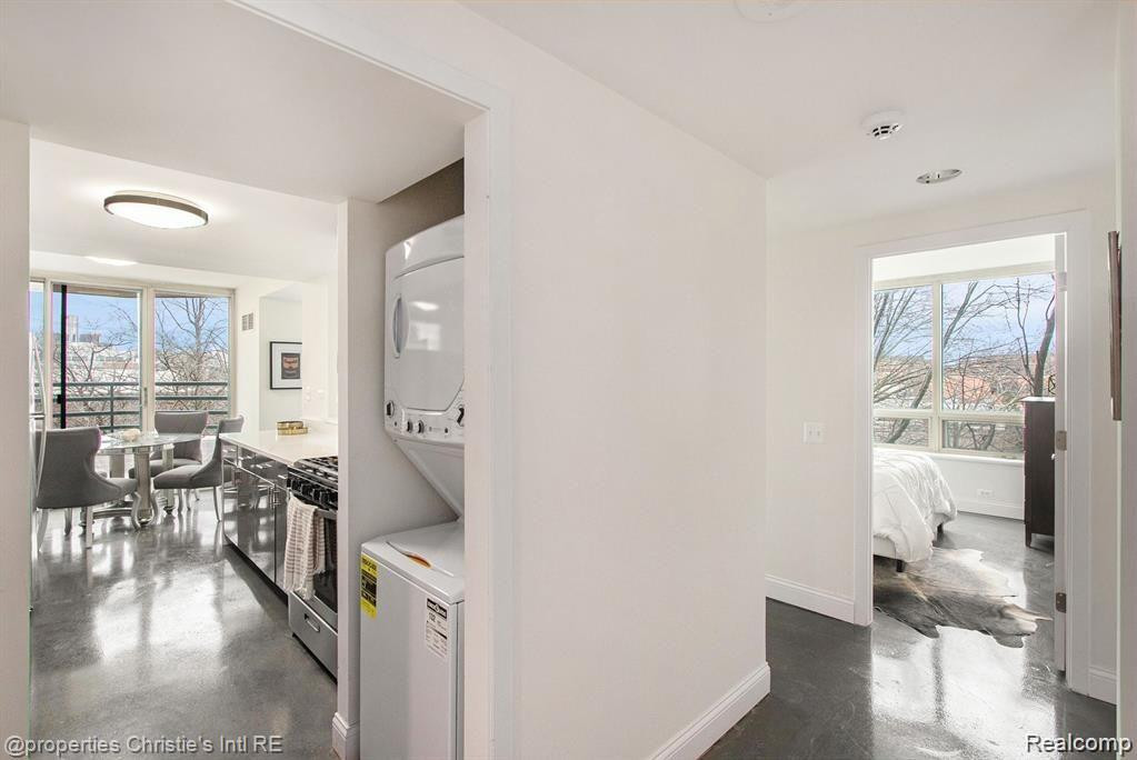3320 Spinnaker Lane, 2 D, Detroit, MI 48207 — Photo 9