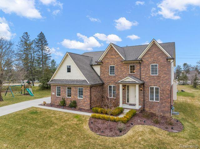 635 STONEY POINTE Circle, Lake Orion, MI 48362 — Photo 2